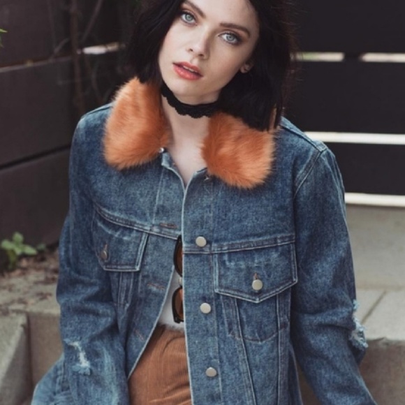 ⬇️6HOUR PRICE DROP Very J Light Distressed Denim - Picture 9 of 10